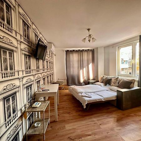 Family Hotel Amor Ruse Extérieur photo