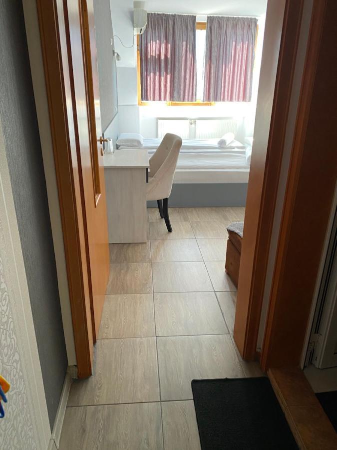 Family Hotel Amor Ruse Extérieur photo