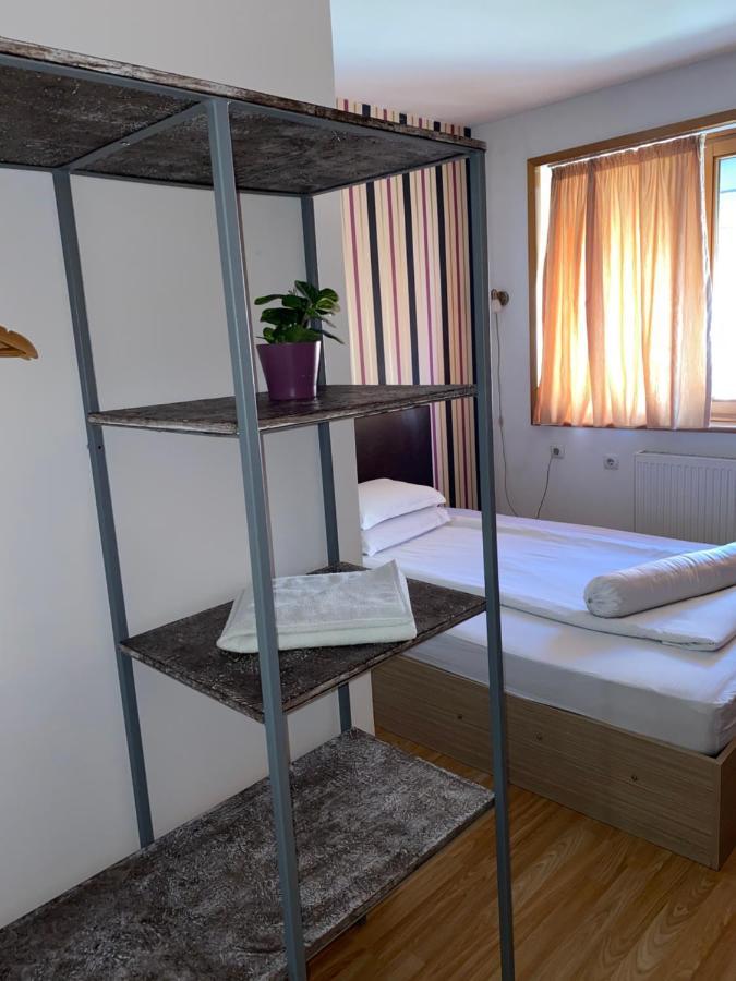 Family Hotel Amor Ruse Extérieur photo
