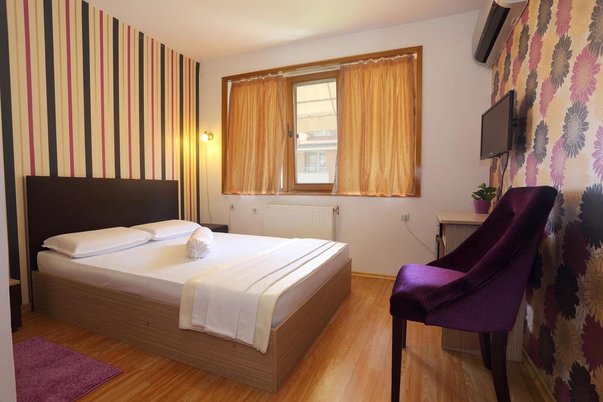 Family Hotel Amor Ruse Extérieur photo